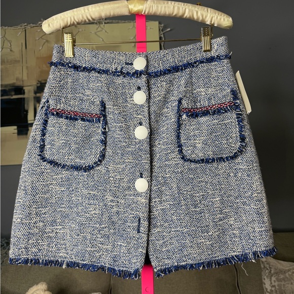 Zara Tweed Mini Skirt Blue White Button Front Frayed Hem Size Medium NWT 💛 - Picture 2 of 7